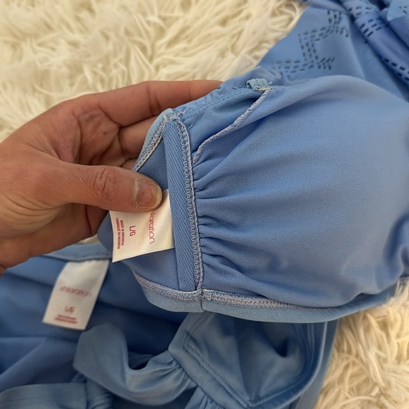 New sparkly blue bikini with flowy Bandeau top - Picture 5 of 7